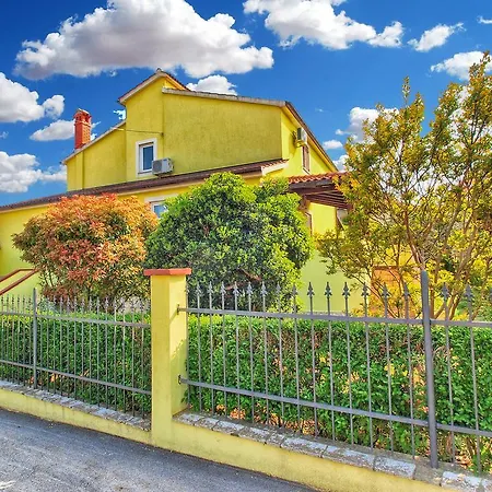 Robert 1317 Διαμέρισμα Pomer