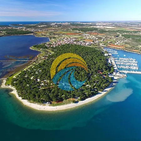 Robert 1317 Apartmán