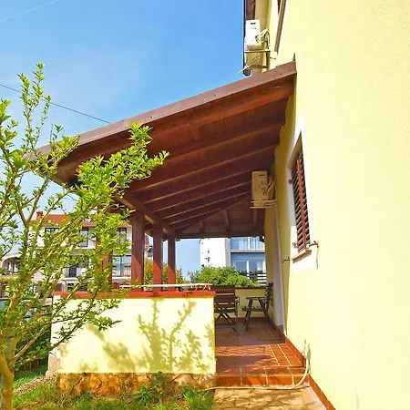 Robert 1317 Lejlighed